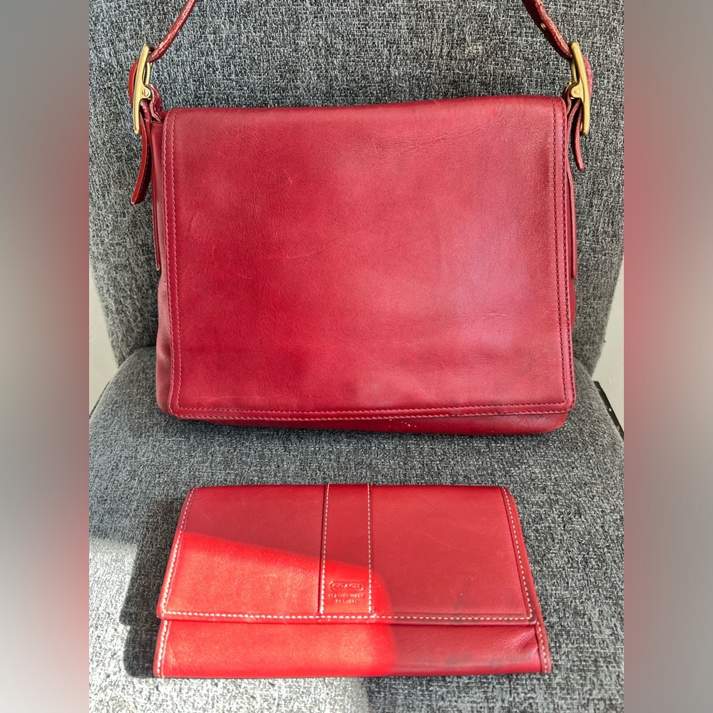 Coach Vintage Legacy Shoulder Bag With Wallet Red